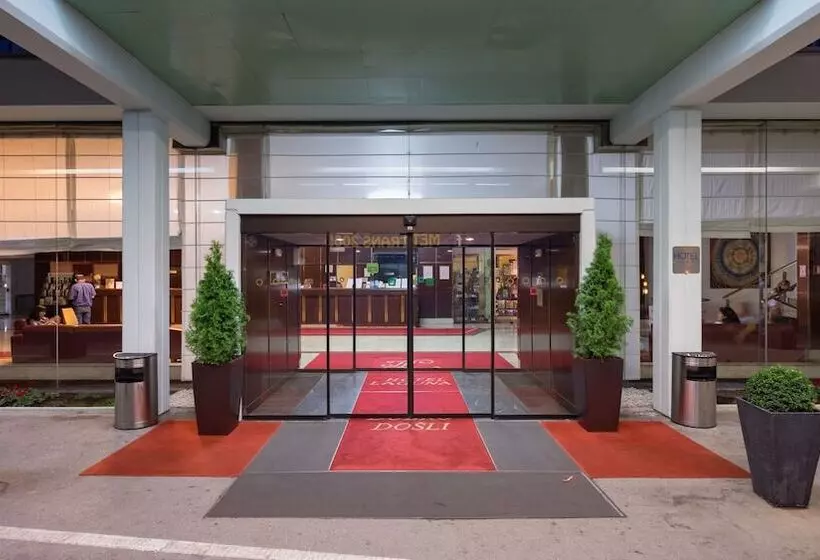 בית מלון כפרי Laguna Zagreb