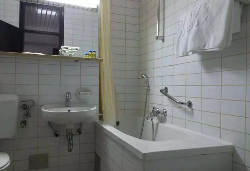 בית מלון כפרי Laguna Zagreb