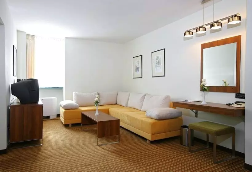 בית מלון כפרי Laguna Zagreb