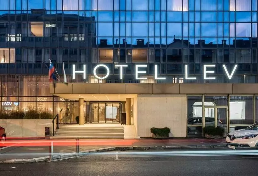 هتل Exe Lev