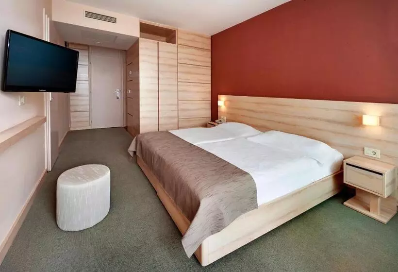 هتل Materada Plava Laguna