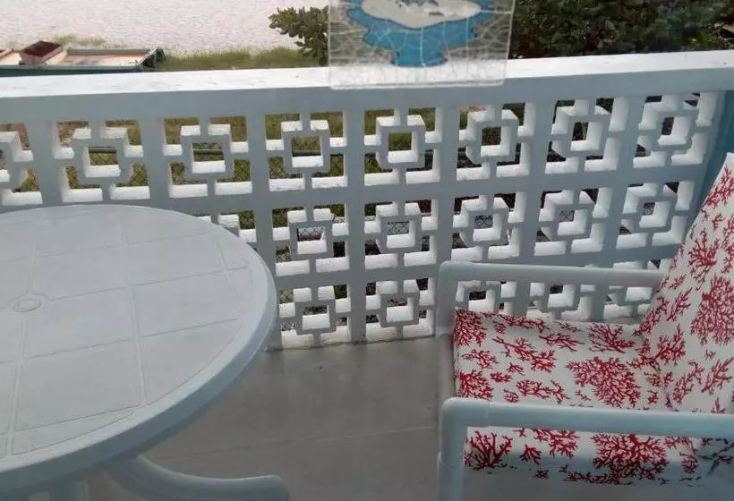 Nautilus Beach Apartments