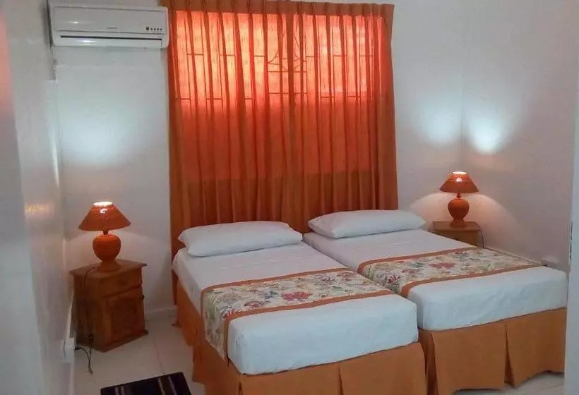 Nautilus Beach Apartments