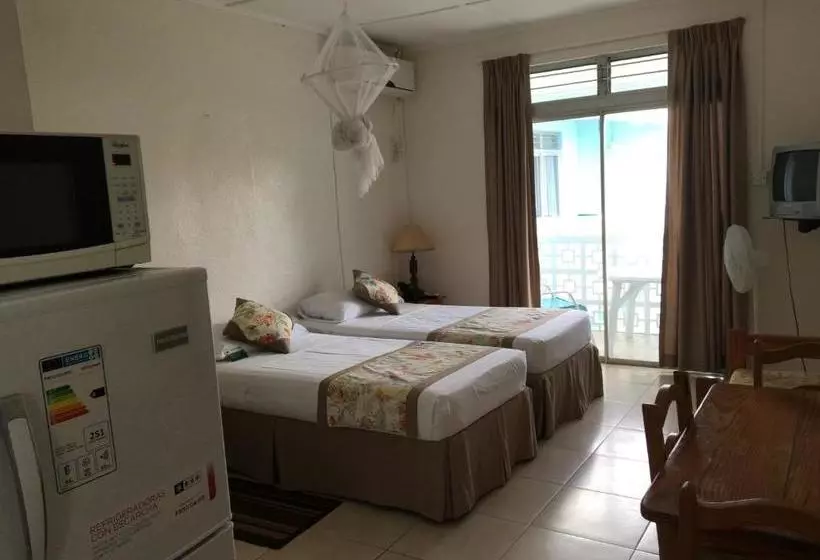 Nautilus Beach Apartments