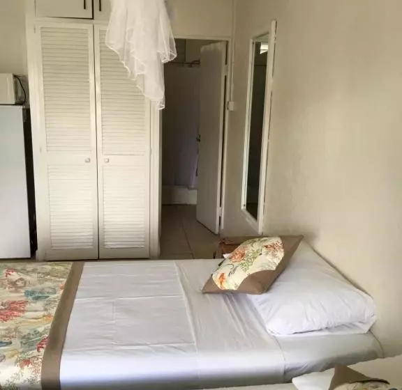 Nautilus Beach Apartments