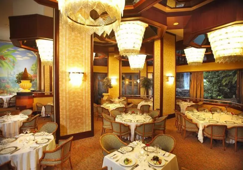 The Cascades Hotel At Sun City Resort