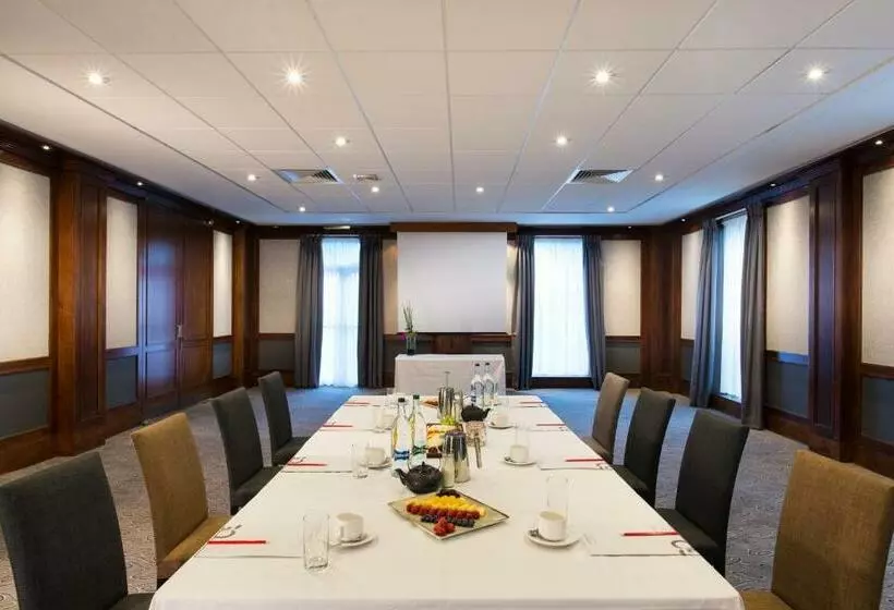 Glasgow West Hotel By Compass Hospitality