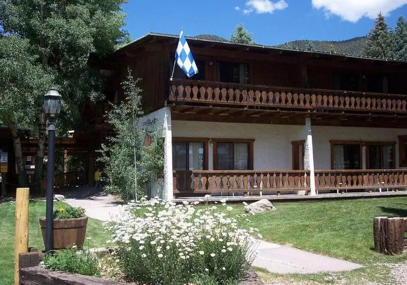 בית מלון כפרי Alpine Lodge Red River