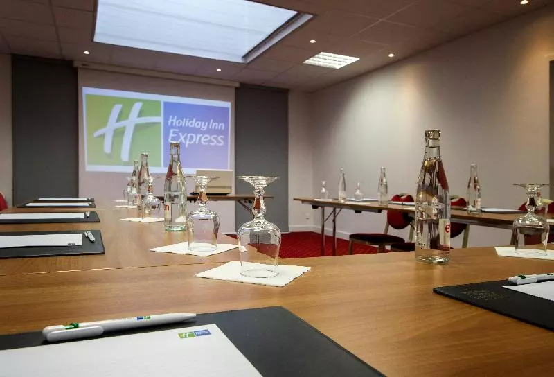 Отель Holiday Inn Express Lille Centre, An Ihg