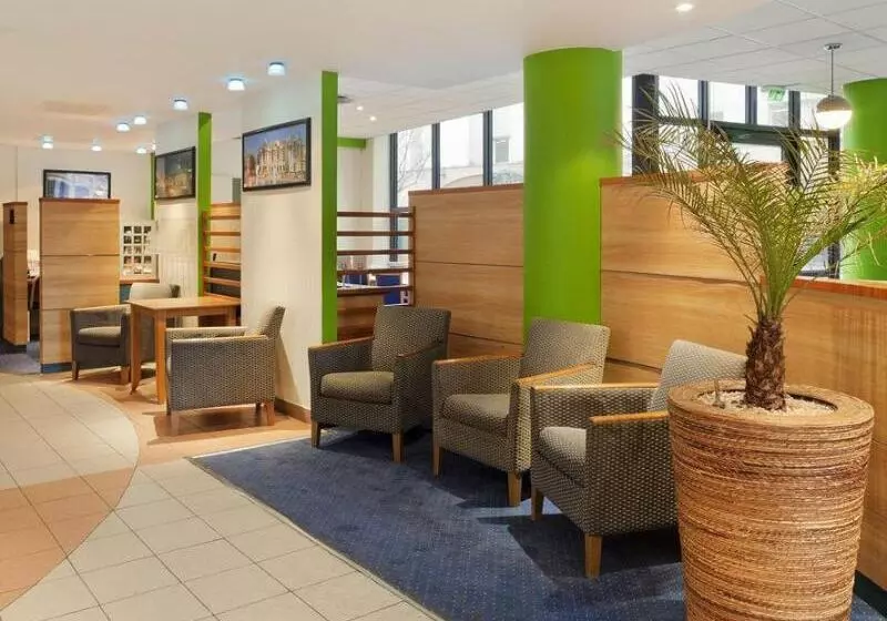 Отель Holiday Inn Express Lille Centre, An Ihg