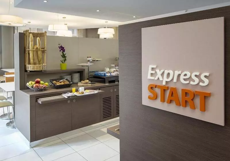 Отель Holiday Inn Express Lille Centre, An Ihg