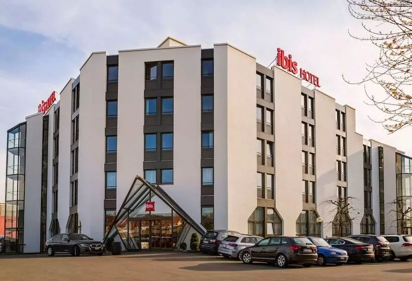 Отель Ibis Lausanne Crissier