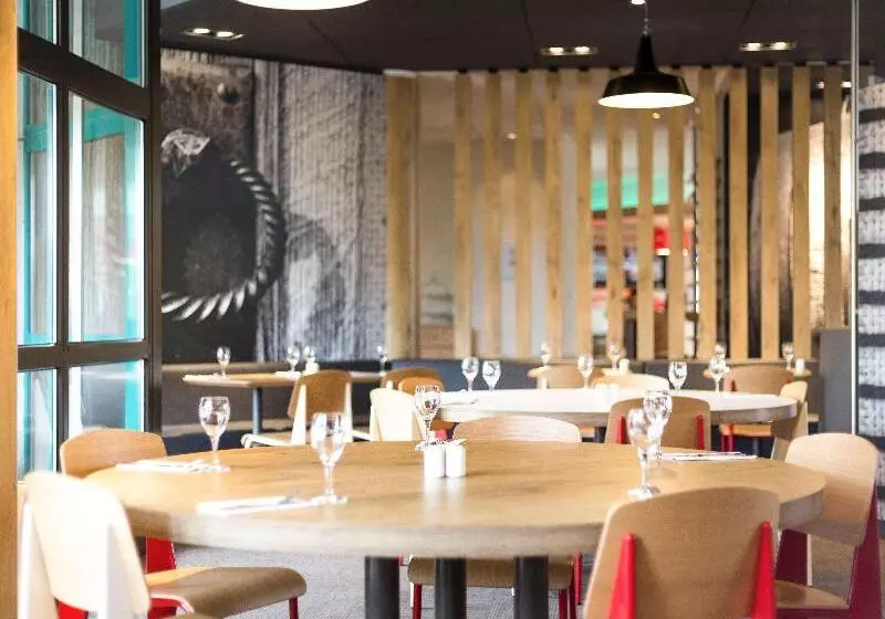 Отель Ibis Lausanne Crissier