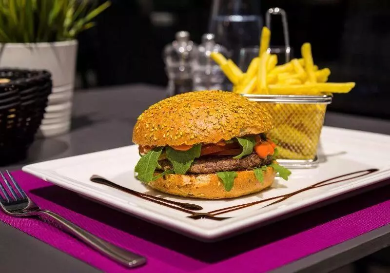 Отель Ibis Lausanne Crissier