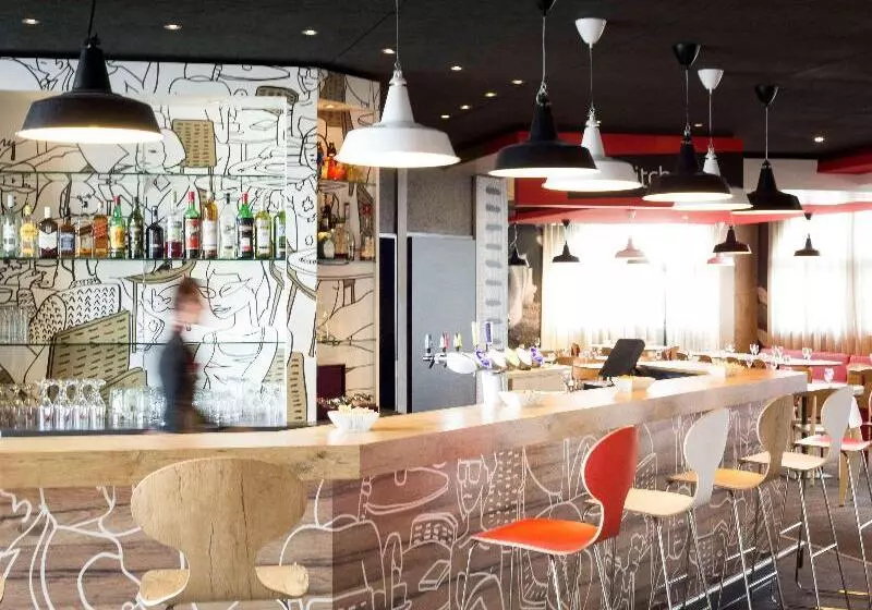 Отель Ibis Lausanne Crissier