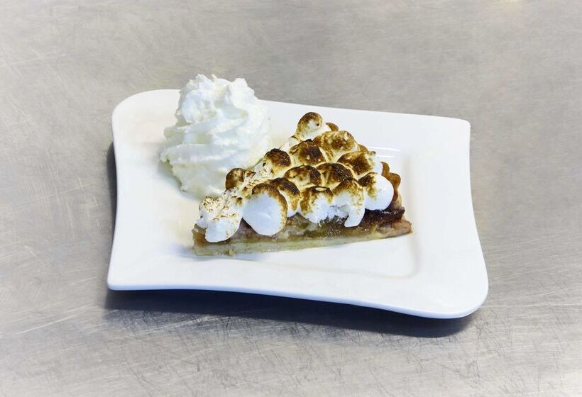 ホテル Hôtel Restaurant Kyriad Mulhouse Nord Illzach