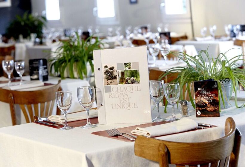 ホテル Hôtel Restaurant Kyriad Mulhouse Nord Illzach