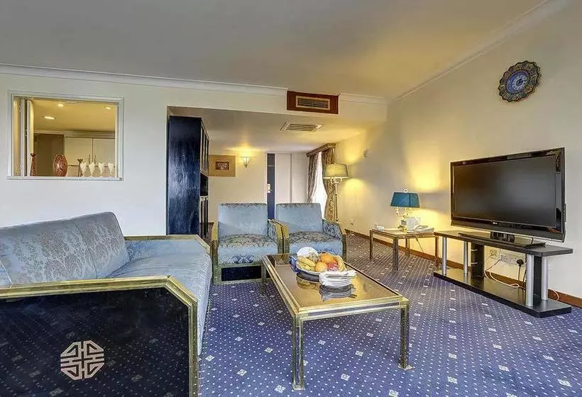 هتل Laleh International