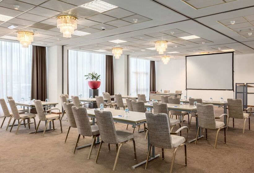 Hotelli NH Maastricht