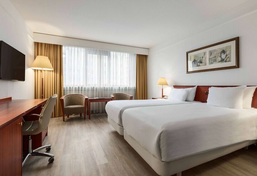 Hotelli NH Maastricht