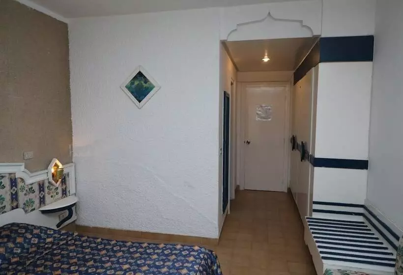 هتل Nour Justinia