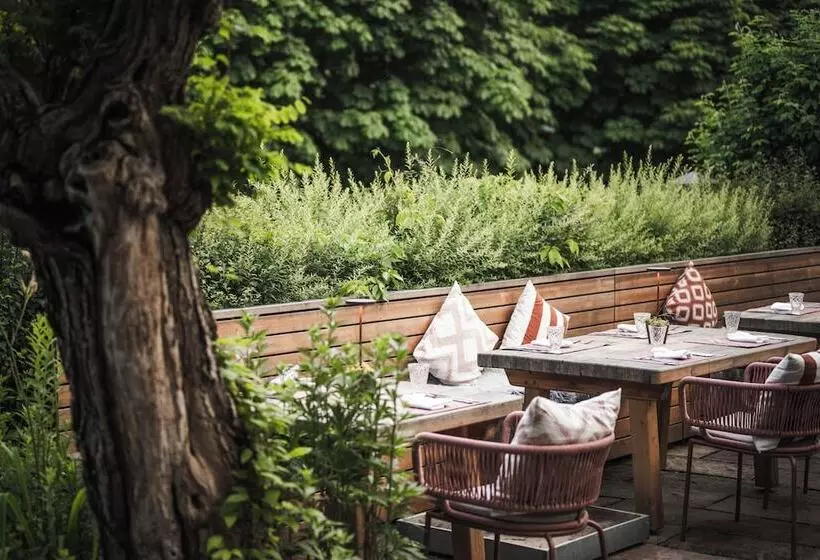 ホテル Strasserwirt   Ansitz Zu Tirol