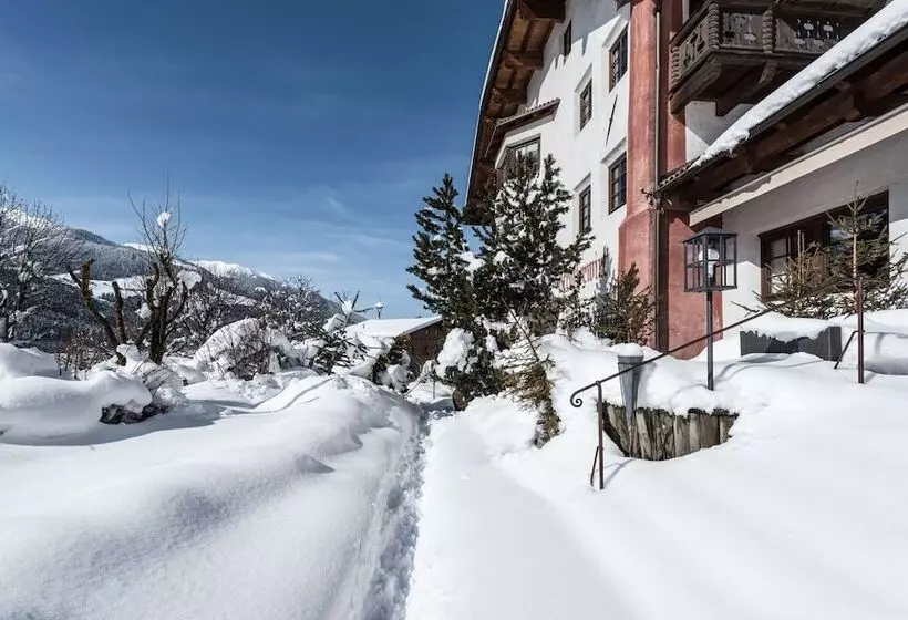 ホテル Strasserwirt   Ansitz Zu Tirol