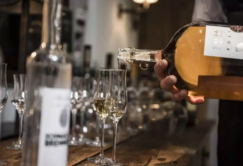 ホテル Strasserwirt   Ansitz Zu Tirol