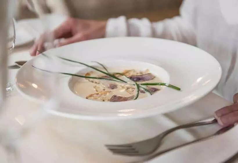 ホテル Strasserwirt   Ansitz Zu Tirol