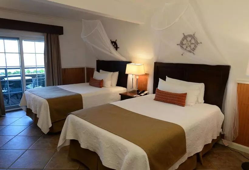 אתר נופש Harbour Village Beach Club