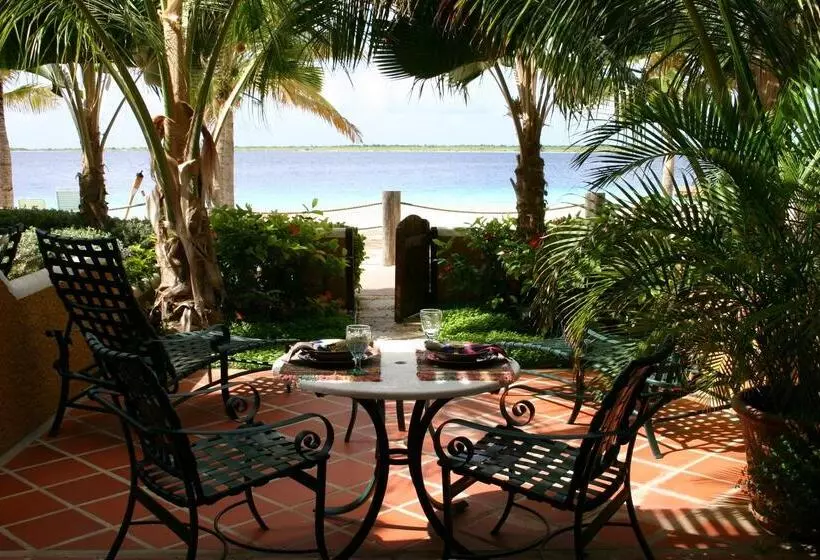 אתר נופש Harbour Village Beach Club