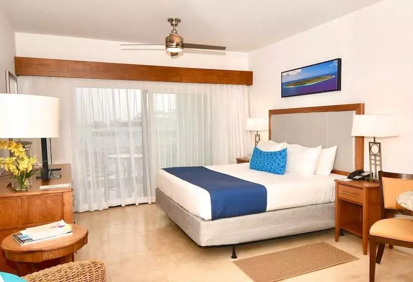 אתר נופש Harbour Village Beach Club