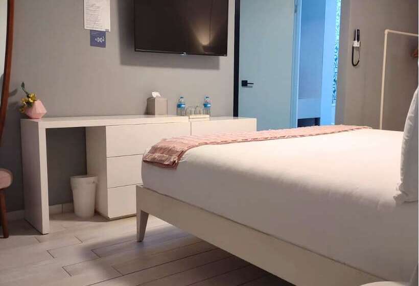 مسافرخانه Trópica Beach