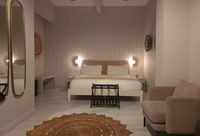 مسافرخانه Trópica Beach