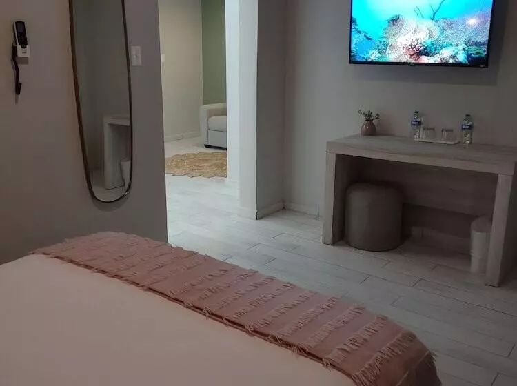 مسافرخانه Trópica Beach