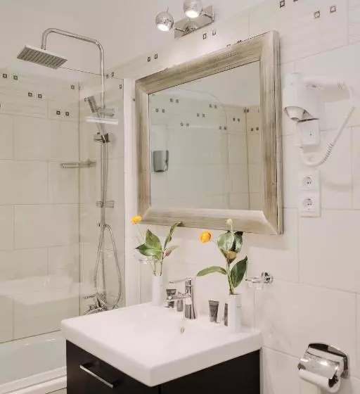 هتل Carlton Opera