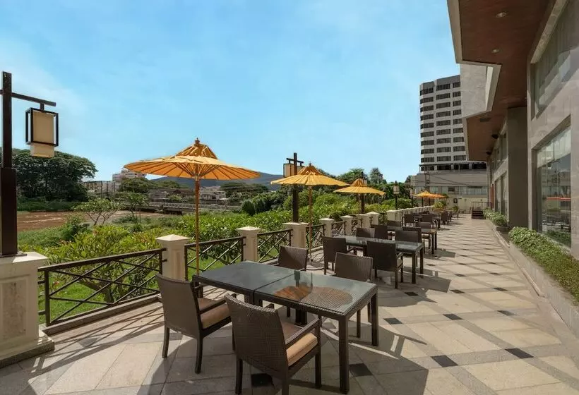 Centara Riverside Hotel Chiang Mai
