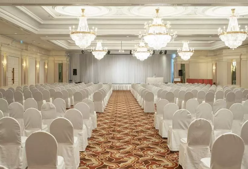 Centara Riverside Hotel Chiang Mai