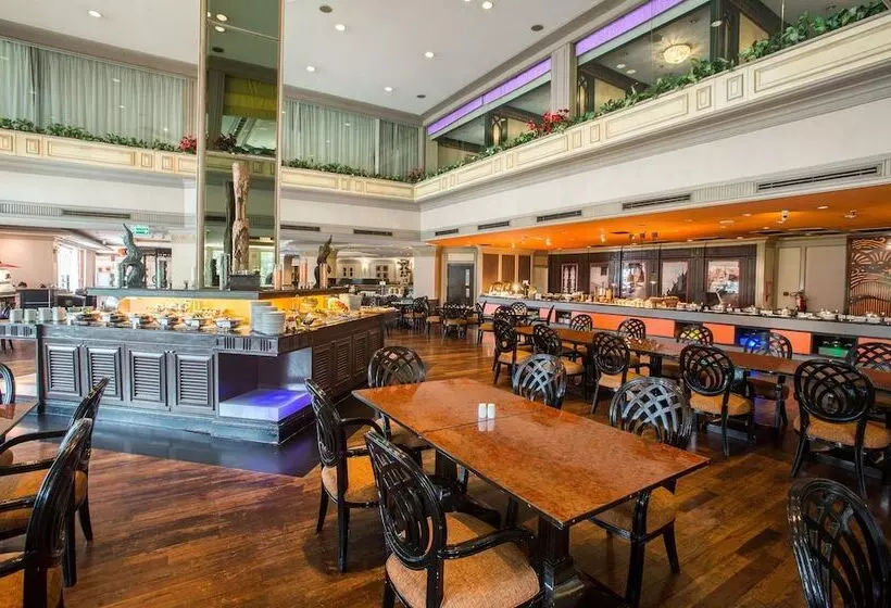 Centara Riverside Hotel Chiang Mai