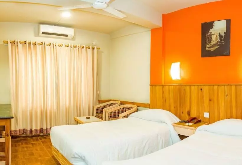 هتل Harati Manor Inn