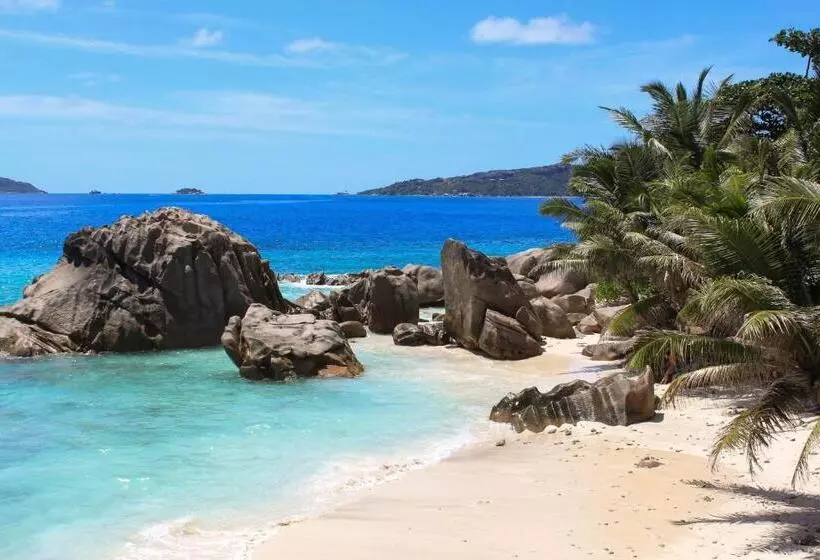 هتل Patatran Village