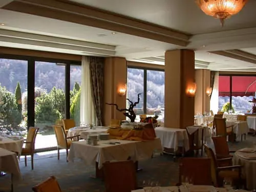 هتل Roc De Caldes