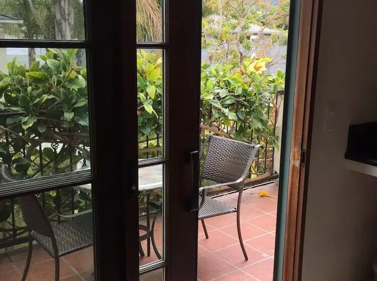 فندق The Eagle Inn