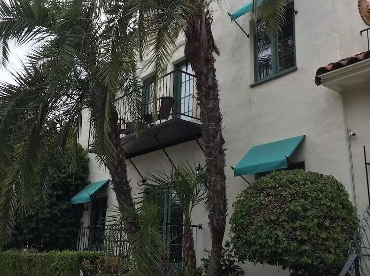 فندق The Eagle Inn