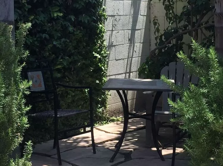 فندق The Eagle Inn