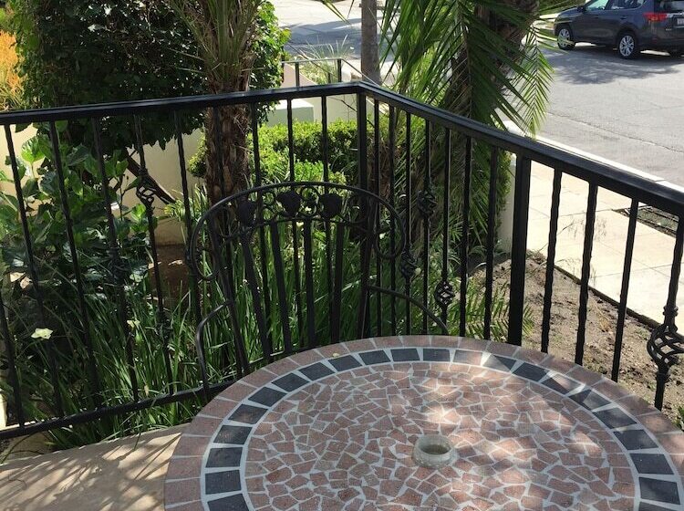 酒店 The Eagle Inn