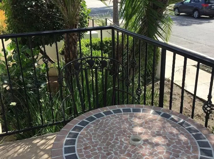 فندق The Eagle Inn