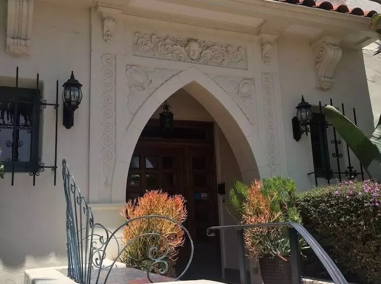 فندق The Eagle Inn