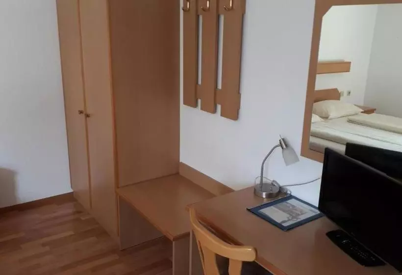 ホテル Vöslauerhof