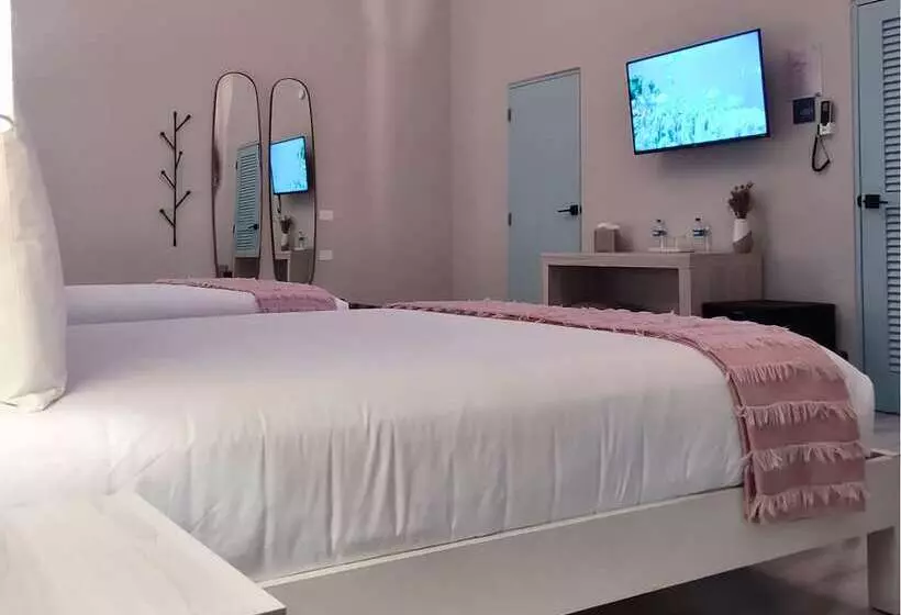 مسافرخانه Trópica Beach